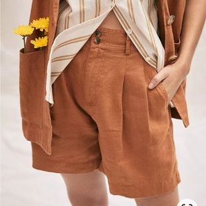 Madewell Linen Long Pleated Shorts
Size 8